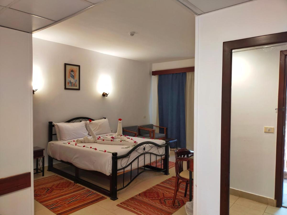 Marina Wadi Degla Hotel Ain Sukhna Extérieur photo