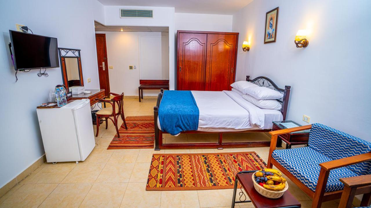 Marina Wadi Degla Hotel Ain Sukhna Extérieur photo
